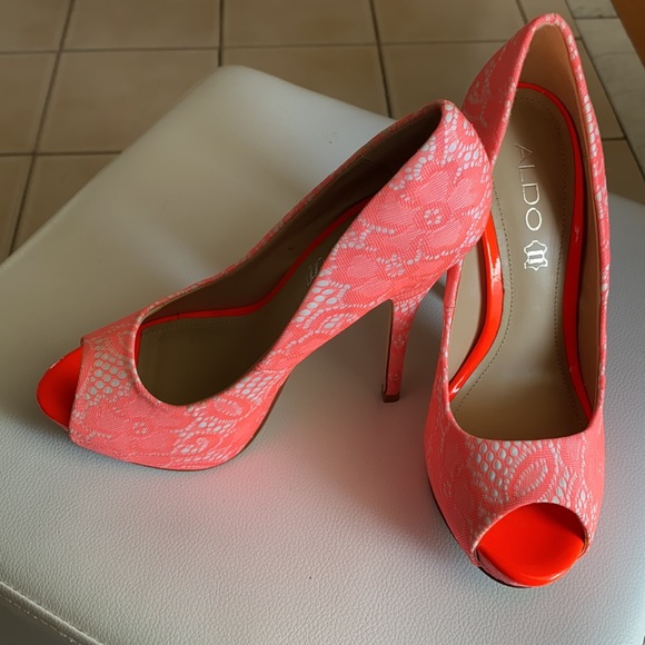 Like new aldo heels - Picture 4 of 8